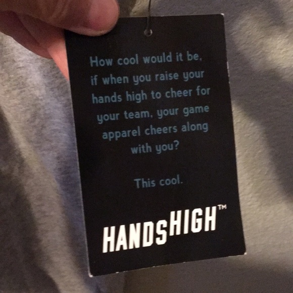 Minnesota Vikings Football Mens T shirt Size Large Brand Hands High - Picture 4 of 8